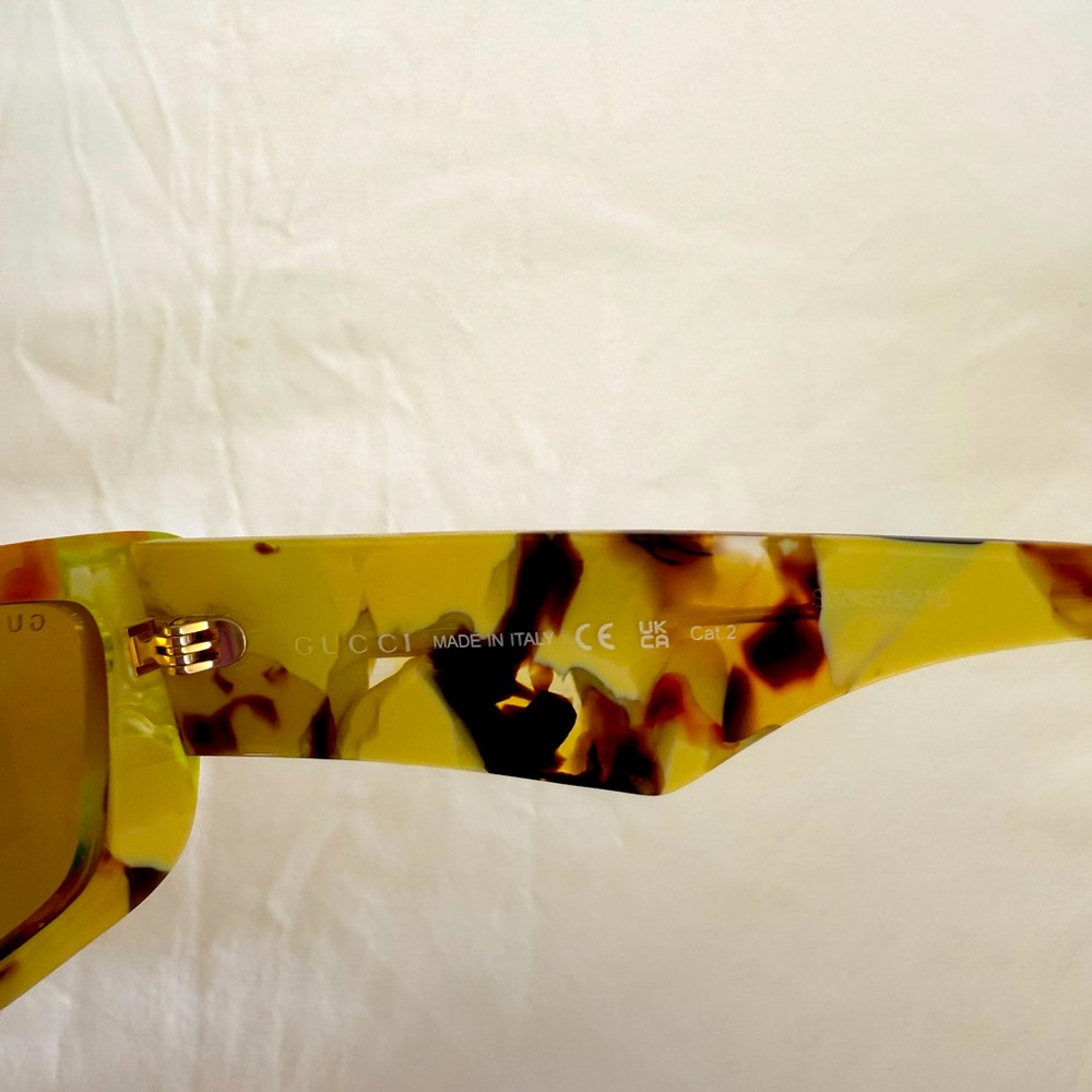 Brand New, never worn Gucci Sunglasses. - Picture 7 of 11